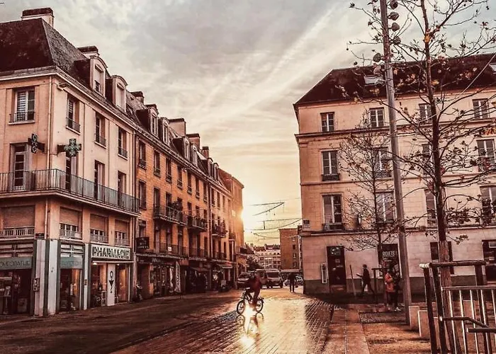 Belle Lumineux Avec Balcon Plein Centre . Caen